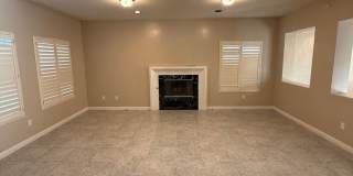 Elegant 3-Bedroom Home in Seven Oaks Gallery 8