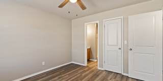 Country Creek Gallery 15