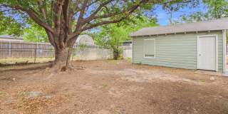 Spacious 4 bedroom rental ~ 4308 S Jackson Gallery 25