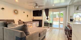 Move in Ready 3bed/3bath, beautiful backyard Gallery 7