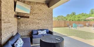 4 Bed, 2 Full Bath Home w/ In-Ground Pool in Desirable Lake Forest! Gallery 29