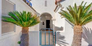 WONDERFUL 3 BEDROOM PLUS DEN 1 STORY HOME. CASITA WITH OWN BATHROOM! GATED COMMUNITY! Gallery 5