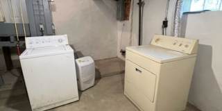 Charming 2 Bedroom Home with Fenced Yard Available for Pre-Lease! Gallery 21