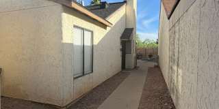 2 Bedroom 2 bath private enclosed yard for Gallery 6