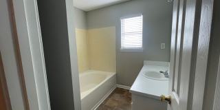 Charming 3br 2bath home in the Heart of Stockbridge! Gallery 14