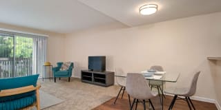 Wilbur Oaks Apartments Gallery 32