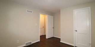 June FREE On This Updated 1 Bedroom 1 Bath Duplex in Navy Hill Area in Olathe Gallery 8