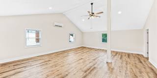 42 Forsythe St Gallery 28