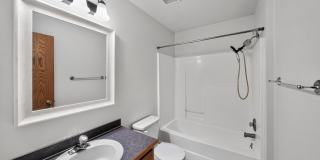 Charming 3BR Townhome in Lincoln Gallery 24
