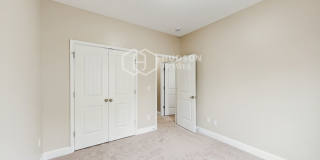 101 Cole Crossing Gallery 22