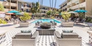 The Plaza at Sherman Oaks Gallery 22