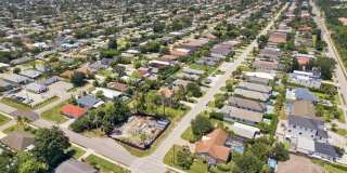 ** NAPLES PARK ** 3 BED / 3 BATH - POOL HOME - FENCED YARD - NO HOA! - PET OK - ANNUAL RENTAL Gallery 39