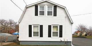 563 Aquidneck Avenue Gallery 3