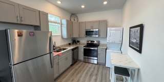 Cozy one bedroom apartment near downtown St. Petersburg Gallery 8