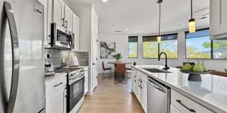 Instrata Upper Kirby Gallery 13