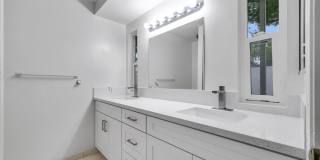 "Rare Single-Story Remodel: Modern 3BR End-Unit in University Park Gallery 22
