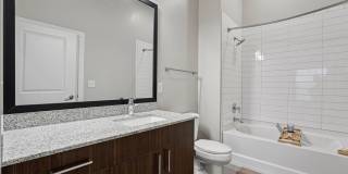 915 Glenwood Apartments at Grant Park Gallery 15