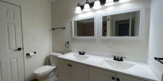 $0 DEPOSIT OPTION. STUNNING 2BED/1BATH CONDO IN HIGHLINE MEADOWS Gallery 20