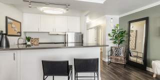 1200 Riverside Gallery 21