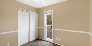 Large 3 Bedroom Apartments PET FRIENDLY! Gallery 121