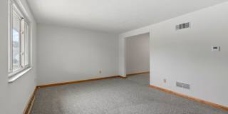 READY FOR MOVE IN! DON'T MISS THIS RENOVATED 2-BEDROOM TOWNHOME IN WEST MIFFLIN! Gallery 6