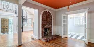 316 9th Street NE Gallery 17