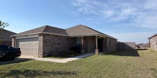 Lovely 3 Bed 2 Bath Home in Shawnee Schools! Gallery 1