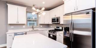 2258 W Cullerton Street Gallery 6