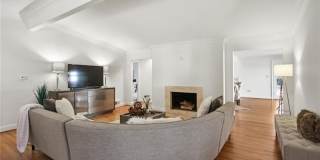 1930 Wildwood Place NE Gallery 4