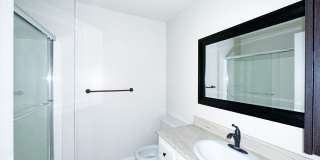 718 N Monterey St Gallery 34