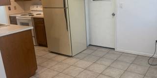 Beautifully updated home in a quiet Yukon neighborhood! Gallery 25