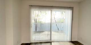 400-420 N. Oakland Ave. Gallery 32