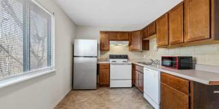 4 E. Rock Creek Manor Gallery 1