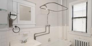 Charming Logan Circle Condo | Studio | 1 Bath | 450 Sf Gallery 11