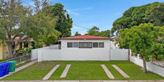 2530 SW 16th Ter Gallery 1