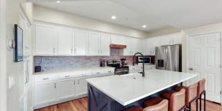 3935 E ROUGH RIDER Road 3935 E ROUGH RIDER Road Gallery 1