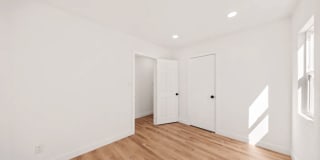 2925 West Shorb Street Gallery 27