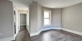 306 W Franklin Gallery 25