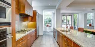 550 Moreland Gallery 21