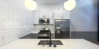 2212 Morris Avenue Gallery 1