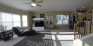 Room in 4 Bedroom Home at Haywards Heath Ln Gallery 8