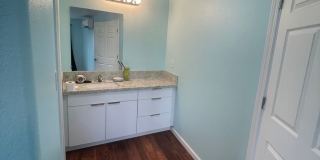 Renovated 3 UNITS right next to UH Manoa dormitory!! Gallery 6