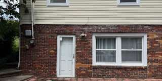 Knoxville 37921 - 1 bed 1 bath downstairs apartment - call Troy Adams 865-233-6949 Gallery 1