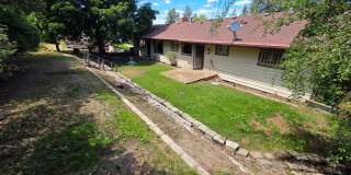 Wonderful Home on the south hill Gallery 22