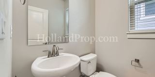 ** NEW PRICE ** Gorgeous 3-Bed Hillsboro Home with a Fenced Yard! Gallery 14