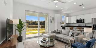 4404 Longwood Lake Square Gallery 24