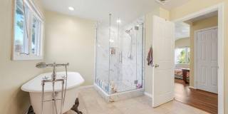 405 Burnet Place Gallery 22