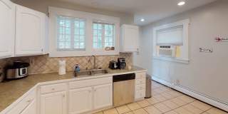 Charming and Spacious 5BD 2.5BA House in Beaver Hills! Gallery 6