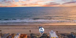 Fully Furnished Oceanfront Condo on Mission Beach Boardwalk Gallery 3
