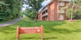 Huntington Square Gallery 12
